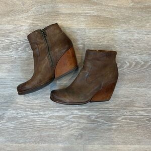 Kork Ease Wedge Booties